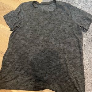Lululemon athletic top
